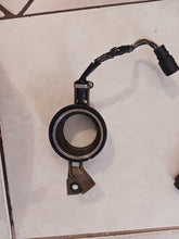 Cargar imagen en el visor de la galería, V-4 90 115 Johnson Evinrude timer base 0583289  583289