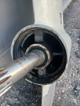 Cargar imagen en el visor de la galería, 150 200 225 250 Johnson looper LEFT HAND Counter Rotation LEFT 25 inch lower unit 0435740 two stroke