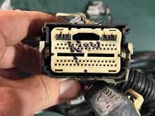 Cargar imagen en el visor de la galería, 60 50 40 35 hp Mercury 8M0118192 8M003115 HARNESS ASSEMBLY Engine, 826802T36 HARNESS TRIM 4 Cylinder Four Stroke