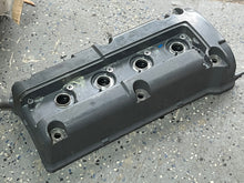 Cargar imagen en el visor de la galería, BF 135 140 115 150 hp Honda CYLINDER HEAD COVER 12310-ZY6-010ZA pre-1997-2007-up