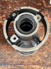 Cargar imagen en el visor de la galería, 90 - 225 hp Johnson Evinrude PROP BEARING CARRIER 5000363 lower unit Two Stroke v4 v6