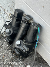 Load image into Gallery viewer, DT 150 175 200 225 hp Suzuki 48503-87D20-OED PTT Trim Cylinder & Motor 48400-87D02-0ED 2-wire TWO STROKE 1993-2003