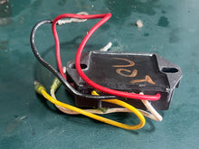 Cargar imagen en el visor de la galería, 70 hp Tohatsu Nissan 3B7760653 voltage regulator RECTIFIER 40 60 70 80 90 hp two stroke 2002-2005