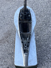 Cargar imagen en el visor de la galería, BF 225 200 hp Honda 20" LOWER UNIT 06411-ZY3-060ZA COARSE SPLINED SHIFTER gear case assy Four Stroke 2002-2005