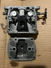 Lade das Bild in den Galerie-Viewer, 90 hp Johnson Evinrude CARBURETOR SET two stroke 1982 v4 328811 327889 56C JETS
