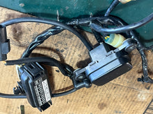 Cargar imagen en el visor de la galería, BF 135 150 hp Honda 38210-ZY6-003 FUSE BOX 90a 2004-up 32410-ZY6-010 STARTER CABLE ASSY four stroke 2004-up