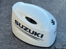 Cargar imagen en el visor de la galería, DF 200 hp Suzuki ENGINE COVER 61403-96890-Y5S four stroke 2019