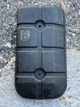 Load image into Gallery viewer, 75 85 hp Yamaha INTAKE COVER #2 688-14418-01-00 two stroke 1994-2000 compatible with some 90 hp