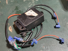 Cargar imagen en el visor de la galería, 115 112 90 88 hp Johnson Evinrude CDI POWER PACK 113-4028 V-4 crossflow TWO STROKE omc brp