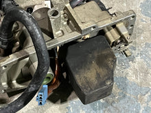 Lade das Bild in den Galerie-Viewer, f 150 hp Yamaha VST FLOAT CHAMBER top COVER 63P-14182-20-00 four stroke 2015-2024 63P-14180-20-00