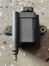 Load image into Gallery viewer, 135 115 125 200 250 90 80 75 hp Mercury DFI optimax IGNITION COIL 883778 8M0077473 8M0077471 5-pin two stroke - some EFI compatibility 40 50 60 hp