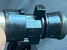 Cargar imagen en el visor de la galería, f 225 250 300 350 hp Yamaha FUEL INJECTOR 6AW-13761-01-00 EAT311 four stroke 2022-2024 cleaned-tested