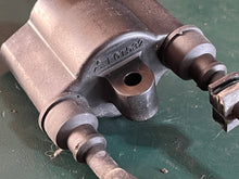 Cargar imagen en el visor de la galería, DT 225 200 175 150 hp Suzuki 33410-87D80 IGNITION COIL f6t532, 33510-87D20 SPARK PLUG CAP two stroke - OEM SUPER SIX ONLY