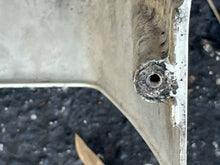 Load image into Gallery viewer, DF 150 hp Suzuki  SIDE COVER SET WHITE 62821-96J0-Y5S 61811-96J0-Y5S 2015-2018