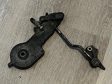 Load image into Gallery viewer, 135 150 175 200 hp Mercury THROTTLE LEVER 41022 41095T 410952 CONTROL ROD 814929 CAM 815539T two stroke 1992-1996