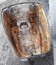 Cargar imagen en el visor de la galería, 140 115 90 hp Evinrude VRO Johnson 281742 0281742 ENGINE COVER Two Stroke