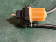 Lade das Bild in den Galerie-Viewer, 75 hp Yamaha FUEL PUMP 692-24410-00-00 (25-90hp compatible) FILTER 61N-24560-00-00