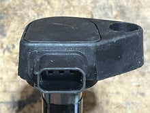 Cargar imagen en el visor de la galería, BF 200 225 250 hp Honda 30520-ZX2-003 ignition coil pre1997-2007+ four stroke