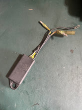 Cargar imagen en el visor de la galería, DT 115 140 65 54 hp Suzuki LOW OIL WARNING RESET 37875-94630 37875-94620 two stroke 1986