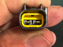 Lade das Bild in den Galerie-Viewer, f 250 hp Yamaha POWER RELAY 63P-81950-00-00 63P-W8195-00-00 four stroke 2005 compatible 50-250hp some years