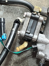 Cargar imagen en el visor de la galería, 115 hp Mercury Optimax VST BOWL CHAMBER 889324T03 WIRE 889325A02 FUEL PUMP 14360T74 SENSOR 889330 two stroke DFI compatible 75 - 250 hp
