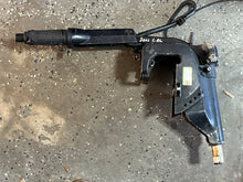 Cargar imagen en el visor de la galería, 6 5 8 hp Johnson Evinrude 0440169 STEERING BRACKET & 0336156 ARM 1992-2004 two stroke 0335892 stern bracket strd 0335891 port