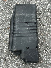 Load image into Gallery viewer, 90 75 hp Yamaha 6H1-14440-02-00 INTAKE SILENCER oem Two Stroke 1986-2005