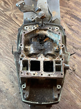 Cargar imagen en el visor de la galería, 150 175 200 hp Yamaha 20” MIDSECTION hpdi SWIVEL 64E-43311-10-8D UPPER CASING 6E5-45111-02-8D STEERING BRACKET 68F-42510-A0-8D EXHAUST 6G5-41137-11-94 two stroke 2000-up