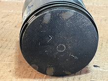 Load image into Gallery viewer, DT 225 200 150 hp Suzuki V6 PISTON 3-ring 84mm ranging 1987-2003