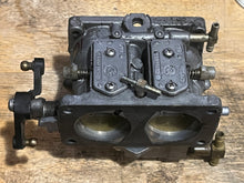 Cargar imagen en el visor de la galería, 200 175 150 hp Mercury CARBURETOR SET WMH 16-1 16-2 16-3 top 3308-9672A44 3311-818650A4 818650A52, center 3308-9672A45 818650A5 818650A53, bottom 3308-9672A46 818650A6 818650A59 two stroke v6 compatible 175 150 hp