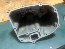 Load image into Gallery viewer, BF 50 40 hp Honda 11311-ZV5-030ZA oil pan 1997-2007 four stroke outboards