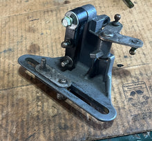 Load image into Gallery viewer, BF 150 135 24628-ZY6-000 SHIFT LINK BRACKET w 17931-ZY6-000 THROTTLE ARM 2004-up FOUR STROKE