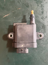 Cargar imagen en el visor de la galería, 40 50 60 hp Mercury 339-879984 Replaced by 879984T01 COIL IGNITION, four stroke 2008