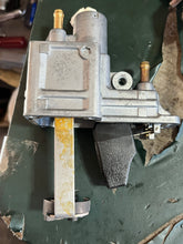 Lade das Bild in den Galerie-Viewer, sold mar2026——PARTS ONLY - DF 50 40 hp Suzuki VST 15600-87J01 15600-87J11 FUEL VAPOR SEPARATOR Four Stroke 1999-2010 NO FUEL PUMP