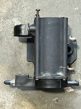 Cargar imagen en el visor de la galería, 200 225 250 300 HP Evinrude Etec 5006063 FLOAT CHAMBER vst Two Stroke