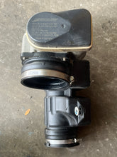 Load image into Gallery viewer, 350 hp Mercury Verado ELECTRONIC THROTTLE BODY 888991T04 LOWER INTAKE 8M0103291 INLET DUCT 8M0089697 four stroke 200-400 hp