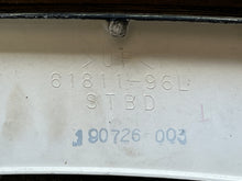 Load image into Gallery viewer, DF 175 hp Suzuki  SIDE COVER SET WHITE 61811-96L01-Y5S 61820-96L01-Y5S 2015-2023 with PANEL FRONT 61831-96J10-Y5S