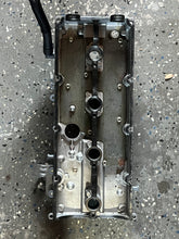 Load image into Gallery viewer, DF 150 hp Suzuki CYLINDER HEAD COVER 11170-96J00 four stroke 2020 compat 2008-2020 some compatibility 175 200 hp