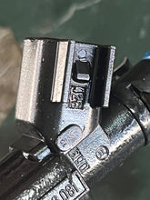 Load image into Gallery viewer, Bosch Mercruiser Volvo FUEL INJECTOR 12567905 0280 by156081 3858969 inboard outboard