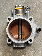 Load image into Gallery viewer, f 115 hp Yamaha THROTTLE BODY 6EK-13751-00-00 SILENCER 6DA-14440-00-00 four stroke 2014-2025