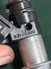 Cargar imagen en el visor de la galería, BF 130 115 hp Honda FUEL INJECTOR 06164-PCA-000 four stroke 1999 cleaned tested KEIHIN