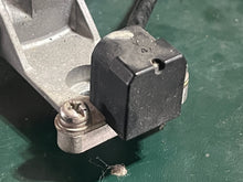 Load image into Gallery viewer, f 9.9 hp Yamaha BASE ASSEMBLY 6G8-85561-00-94 four stroke PULSER 6G8-85580-02-00 1992-2005 T9.9ELRT