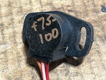 Load image into Gallery viewer, F 75 80 90 100 hp Yamaha 61A-85885-00-00 THROTTLE SENSOR ASSEMBLY TPS Four Stroke 1999-2004 compatibility depends on hp