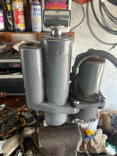 Cargar imagen en el visor de la galería, sold shopify june2025——BF 40 50 hp Honda 56000-ZV5-822ZA ptt POWER TRIM-TILT 56000-ZV5-823ZA pre ‘97-2005