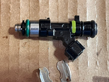 Load image into Gallery viewer, f 115 hp Yamaha fuel INJECTOR 6EK-13761-00-00 four stroke 2014-2021 CLIP 6AW-13577-10-00 some 130 hp compatibility