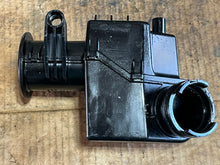 Load image into Gallery viewer, vf 90 hp Yamaha 6FP-14440-01-00 INTAKE SILENCER ASSY 2017-2020 four stroke