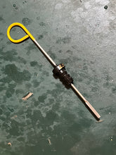 Cargar imagen en el visor de la galería, MFS 25 30 20 15 9.9 hp Tohatsu OIL LEVEL GAUGE dipstick 3AC074210 four stroke 2005+