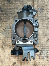 Load image into Gallery viewer, BF 225 Hp Honda 16400-zy3-a01 Throttle Body assy pre1997-2007+ four stroke 200 250 hp