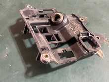 Cargar imagen en el visor de la galería, 25 30 hp Mercury EFI ELECTRICAL CORD HOLDER  cdi bracket 898101T37 four stroke