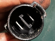 Lade das Bild in den Galerie-Viewer, 200 225 250 hp Johnson Evinrude TILT TRIM RELAY & CABLE ASSY 0586228 0586251 two stroke 1998-2002